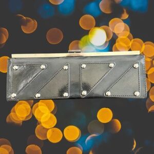 Chinese Laundry Black Clutch with Modern Design